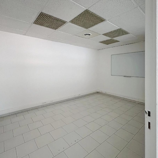  NAT'IMMO : Office | MOUANS-SARTOUX (06370) | 100 m2 | 1 400 € 