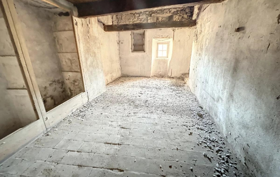 NAT'IMMO : Apartment | SAINT-AUBAN (06850) | 100 m2 | 49 000 € 