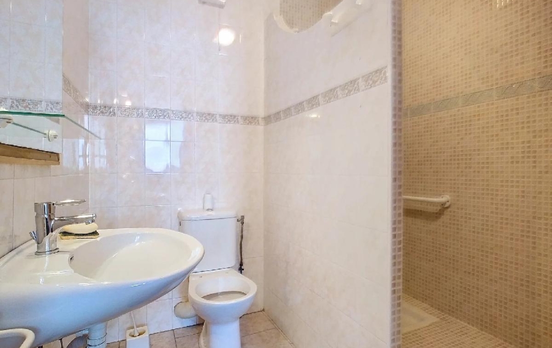 NAT'IMMO : House | LES ARCS (83460) | 102 m2 | 239 000 € 