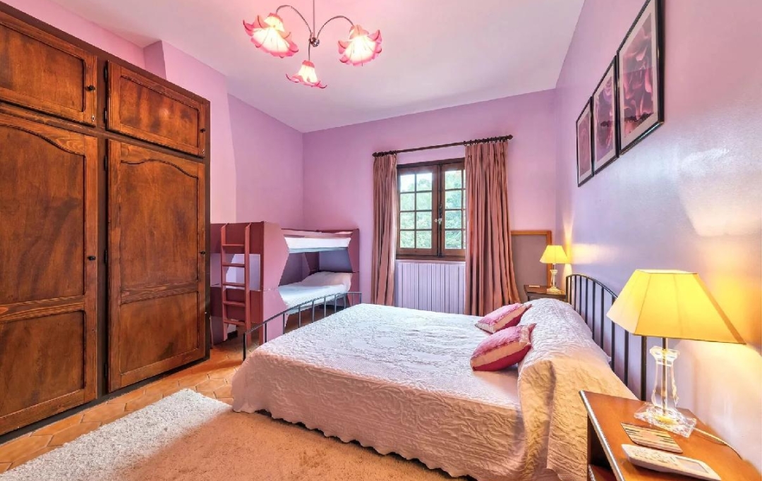 NAT'IMMO : House | LES ARCS (83460) | 184 m2 | 795 000 € 