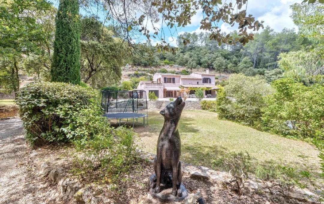 NAT'IMMO : House | LES ARCS (83460) | 184 m2 | 795 000 € 