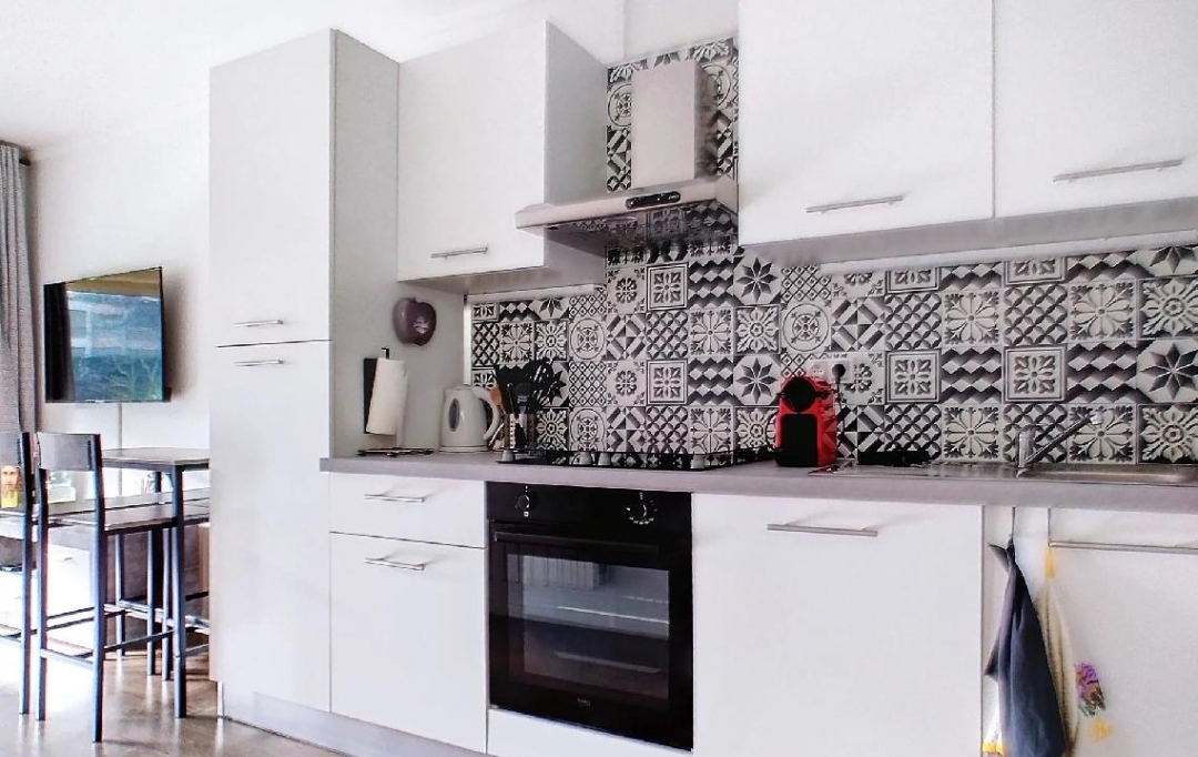 NAT'IMMO : Apartment | SANARY-SUR-MER (83110) | 30 m2 | 280 000 € 