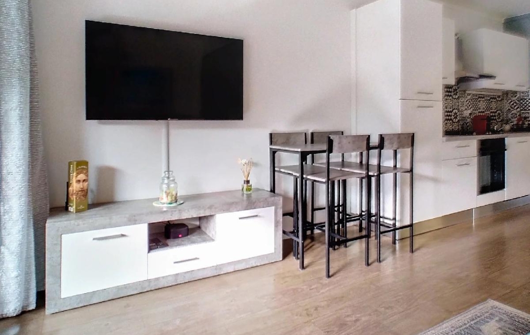 NAT'IMMO : Apartment | SANARY-SUR-MER (83110) | 30 m2 | 280 000 € 