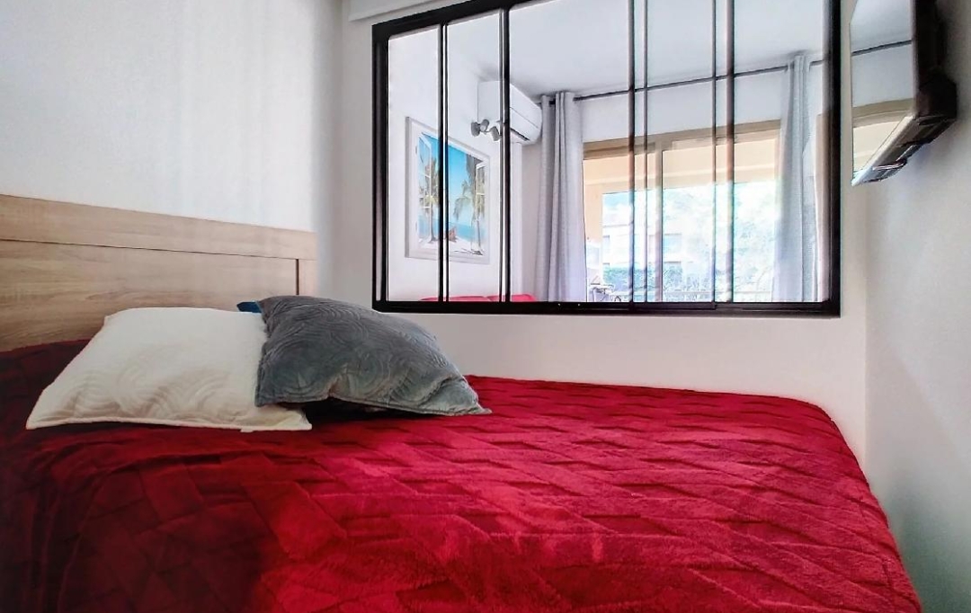NAT'IMMO : Apartment | SANARY-SUR-MER (83110) | 30 m2 | 280 000 € 