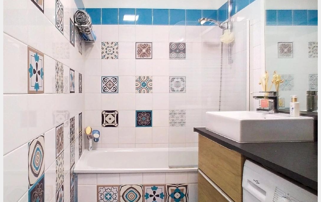 NAT'IMMO : Apartment | SANARY-SUR-MER (83110) | 30 m2 | 280 000 € 