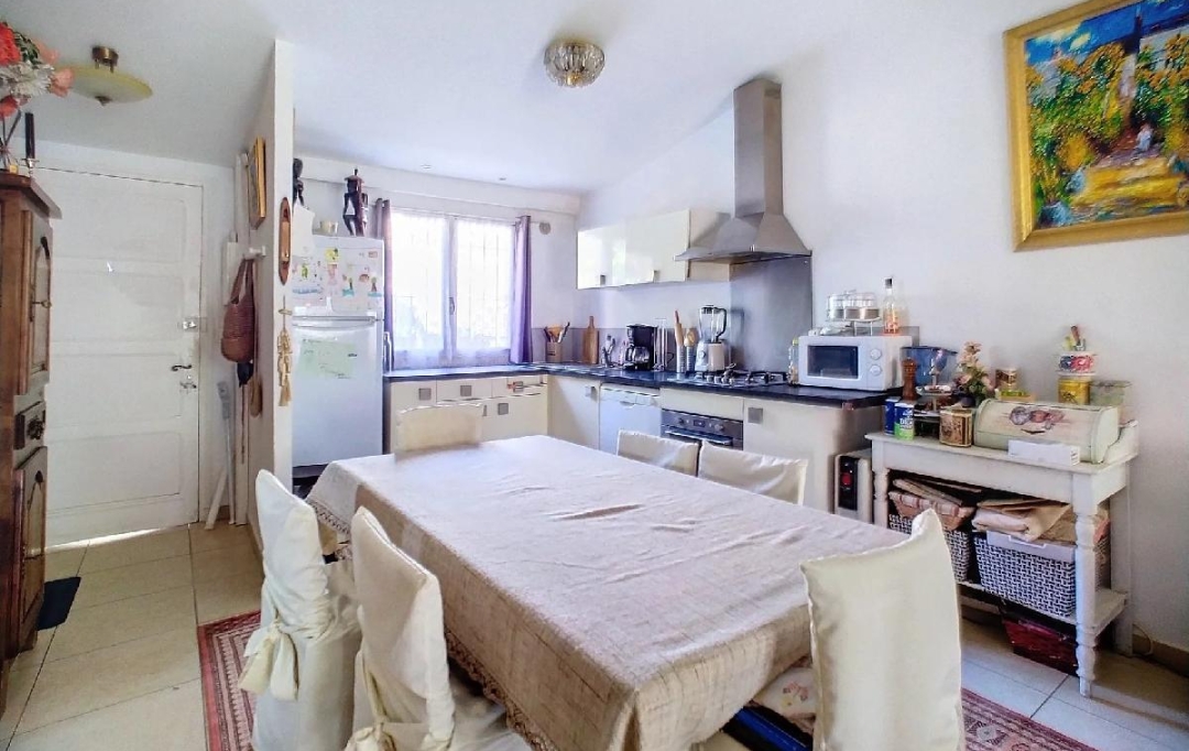 NAT'IMMO : House | VIDAUBAN (83550) | 92 m2 | 315 000 € 