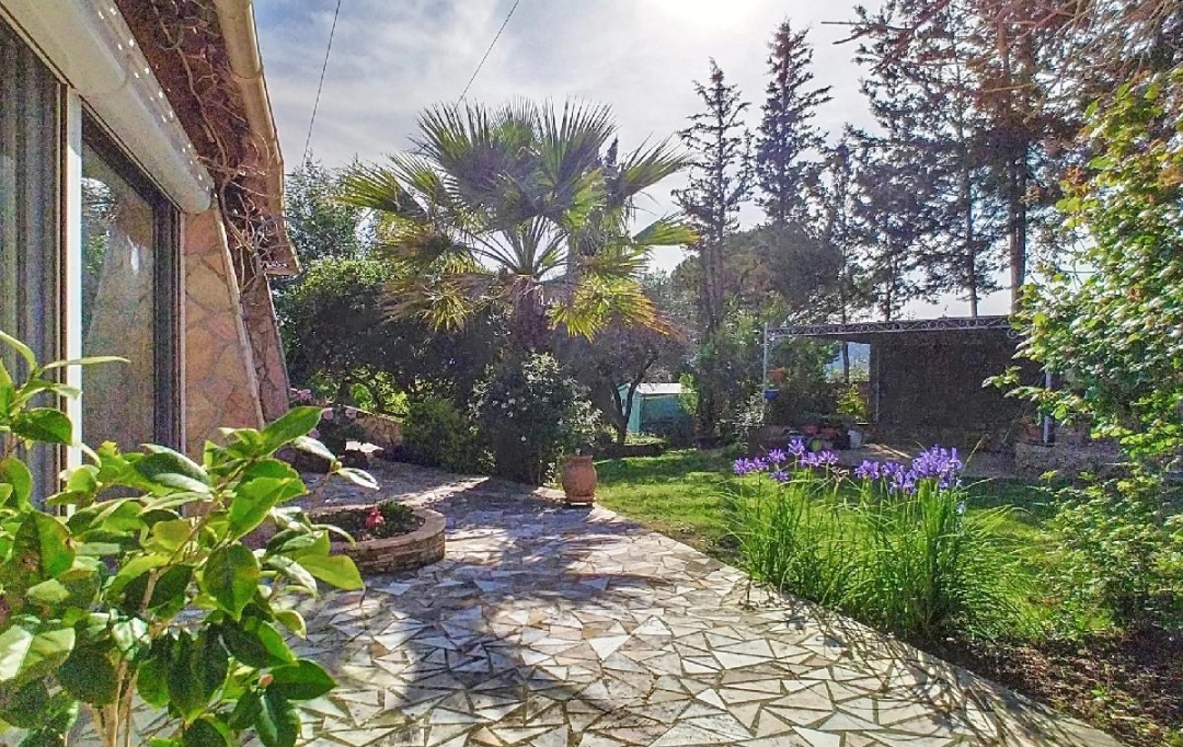NAT'IMMO : House | VIDAUBAN (83550) | 95 m2 | 480 000 € 
