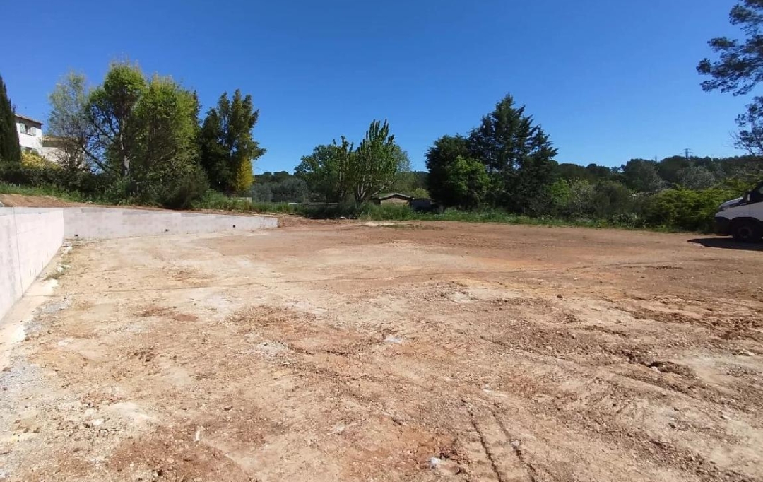 NAT'IMMO : Terrain | LES ARCS (83460) | 924 m2 | 195 000 € 
