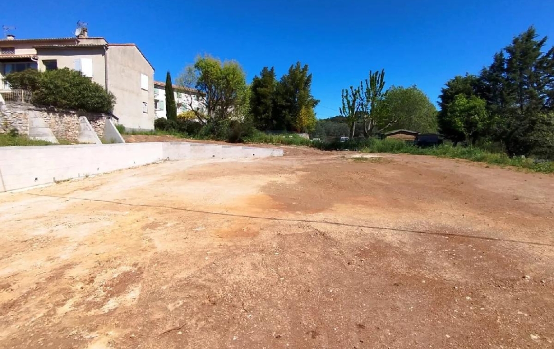 NAT'IMMO : Terrain | LES ARCS (83460) | 924 m2 | 195 000 € 