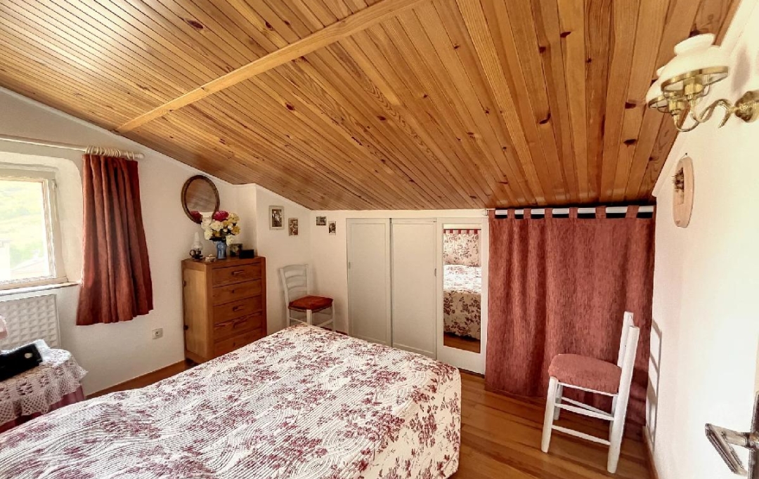 NAT'IMMO : Appartement | BRIANCONNET (06850) | 46 m2 | 85 000 € 