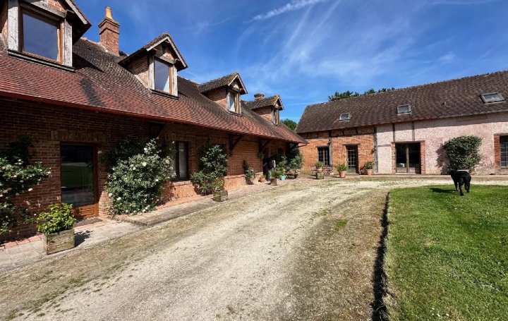 Maison VILLEMURLIN 240 m2 1 100 000 € Maison VILLEMURLIN 240 m2 1 100 000 €
