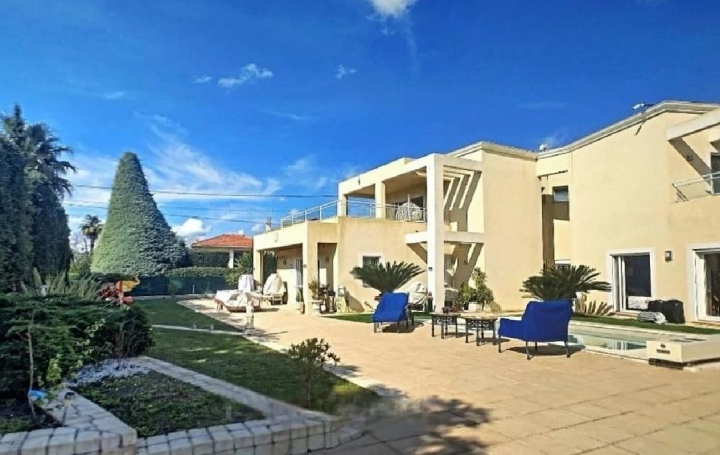 Maison CAGNES-SUR-MER 334 m2 1 189 000 € Maison CAGNES-SUR-MER 334 m2 1 189 000 €