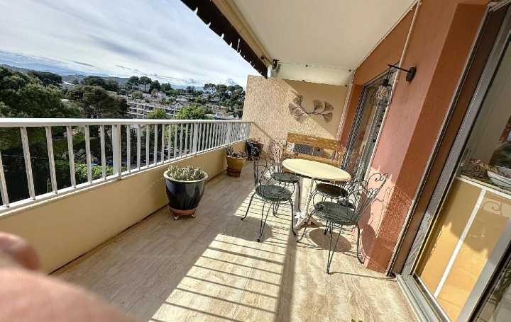 Appartement P3 LE CANNET 74 m2 390 000 € Appartement P3 LE CANNET 74 m2 390 000 €