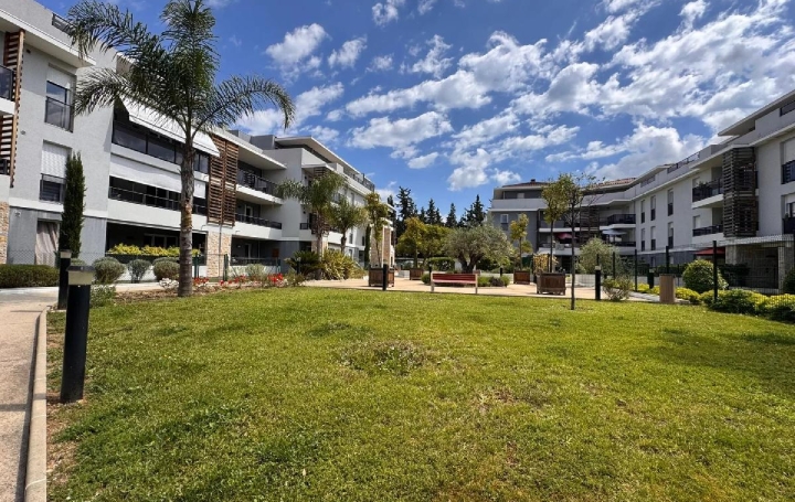 Appartement P3 MOUGINS 60 m2 299 000 € Appartement P3 MOUGINS 60 m2 299 000 €